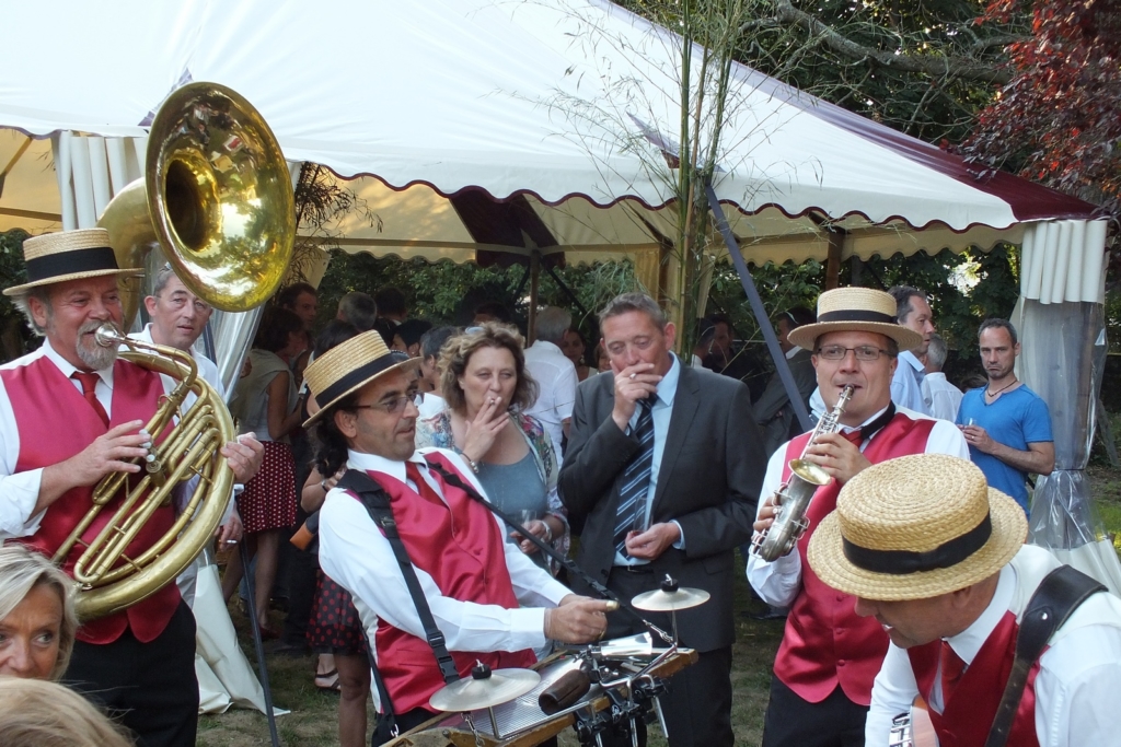 Groupe de jazz DIXIELAND PARADE animation musicale du cocktail de mariage