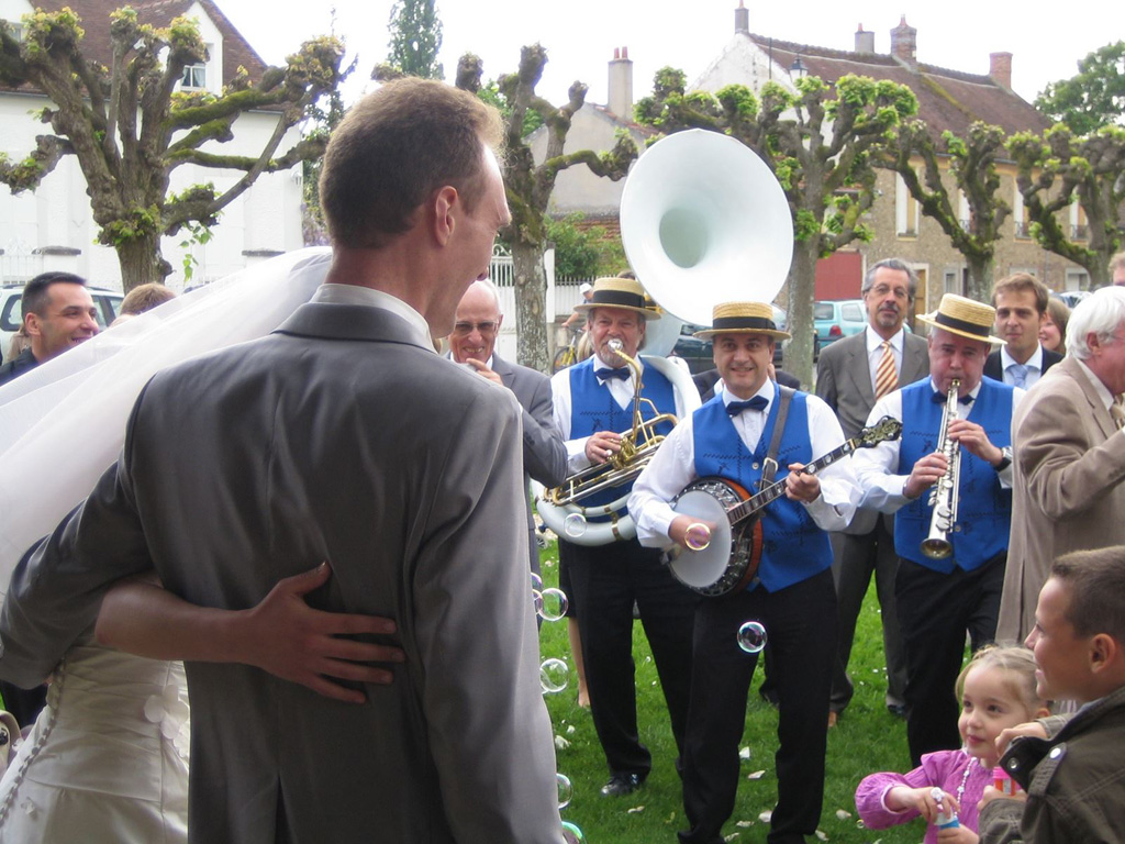 Animation musicale du mariage : la sortie de l'église